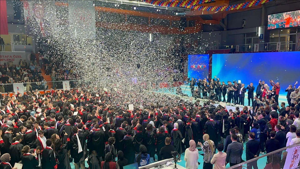 deneyap-teknoloji-atolyeleri-nden-9-bin-490-teknoloji-yildizi-mezun-oldu