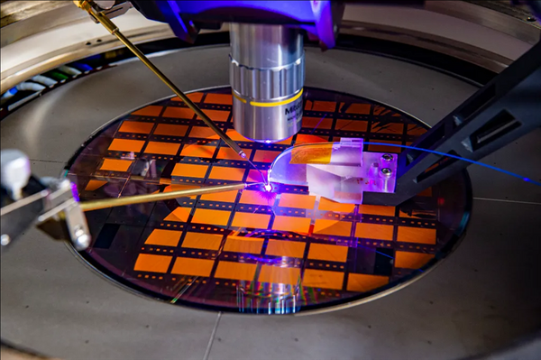 inside-cea-leti-s-push-to-industrialize-microled-interconnects