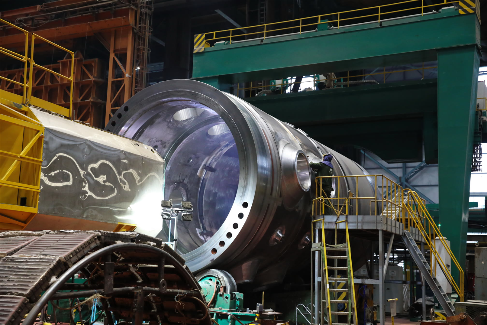 rosatom-akkuyu-nukleer-guc-santralinin-dorduncu-guc-unitesi-ne-ait-reaktorun-kontrol-montajina-bas